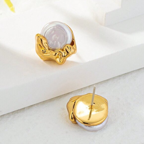 Gold Women's Copper Plated 18K Irregular Freshwater Pearl Retro Elegant Earrings - Picture 4 of 4